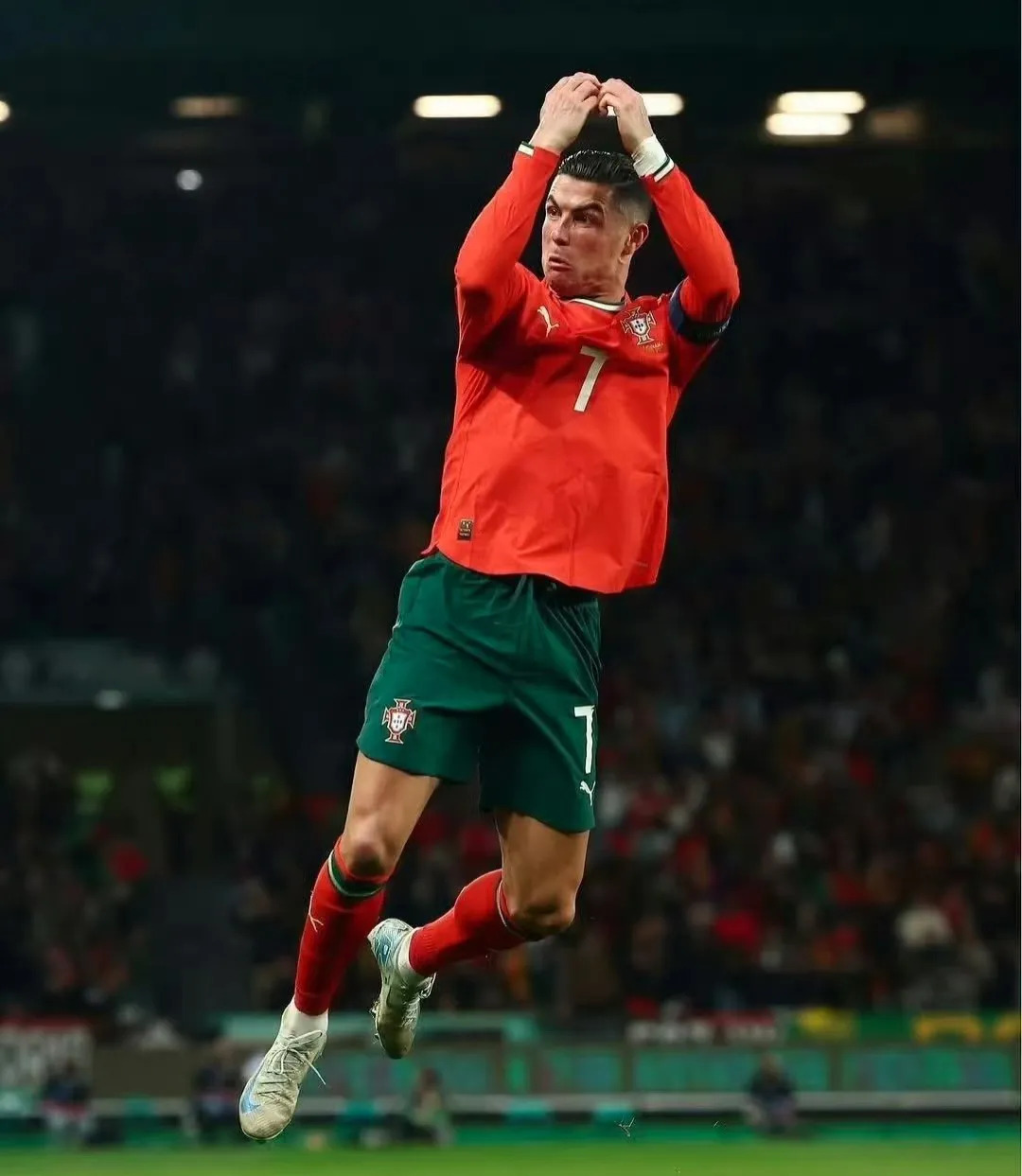 关于C罗连续三场比赛得分超过持续失利，雄鹿不断突破！上演精彩一战的信息-爱游戏下载