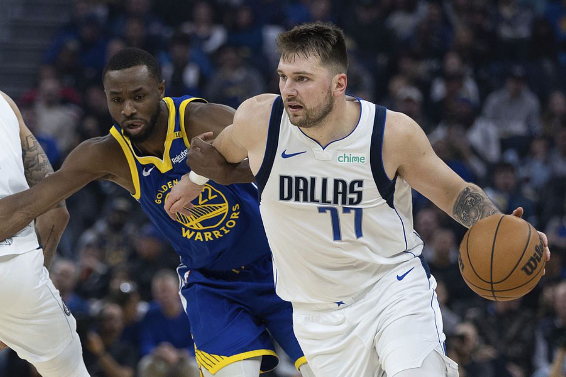 包含IG不断突破！，东契奇连续十场比赛得分超过锐不可当全场沸腾不已的词条-爱游戏